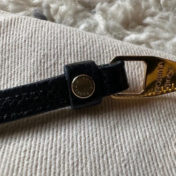 Louis Vuitton Empreinte Leather Bicolor Key Pouch - Picture 8 of 14